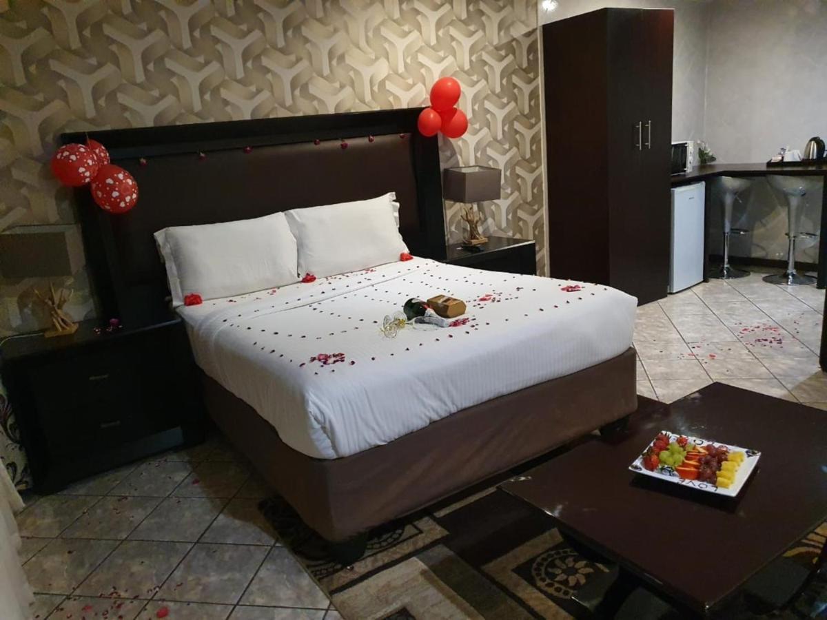 Ecotel Premier Lodge&Conference Centre Benoni Extérieur photo